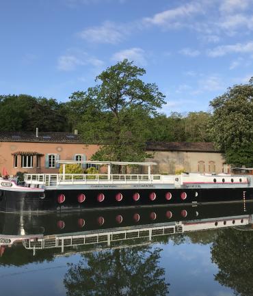 La Péniche du Surcouf à Renneville